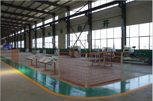 標準門窗生產車間-派克機器